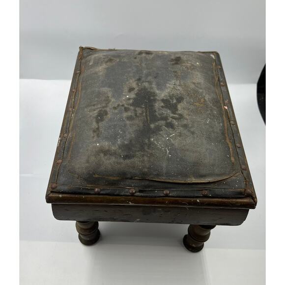 Vintage Primitive MCM Leather Craftsman Style Foot Stool Seat DISTRESSED - Picture 4 of 15